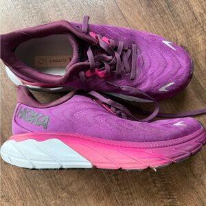 Hoka Clifton 9 women’s running shoes pink and purple size 6